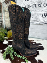 Load image into Gallery viewer, Corral- Black lace with Gold Inlay