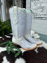 Load image into Gallery viewer, Corral- Diamond Studded White Leather