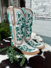 Load image into Gallery viewer, Corral- Bristle Western Leather Boot
