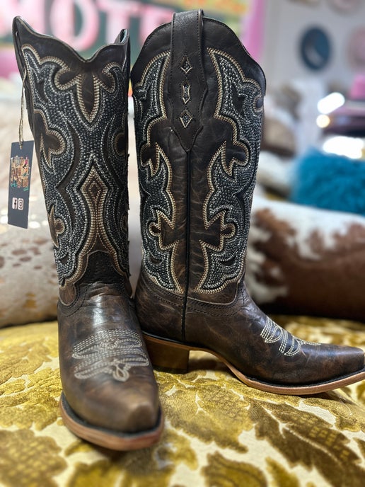 Corral- Embroidery & Overlay Western Boots
