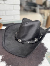 Load image into Gallery viewer, Minnetonka- The Silverton Hat (black)
