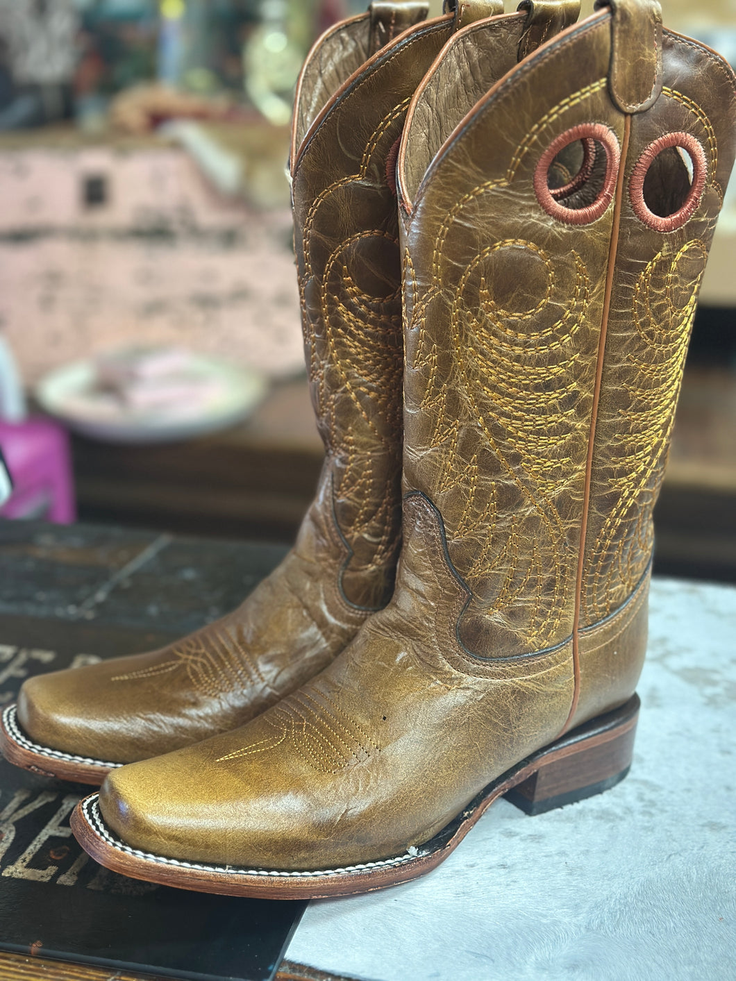 Circle G- Honey Cut Out & Embroidery