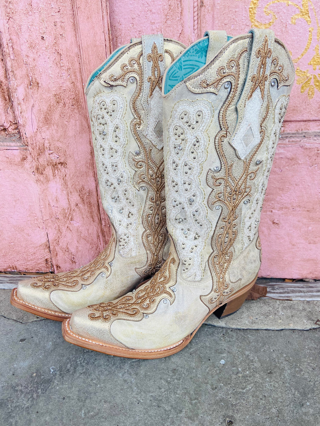 Corral- White Boot With Gold Embroidery