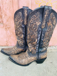 Corral- Distressed Vintage Boot With Bronze Detail